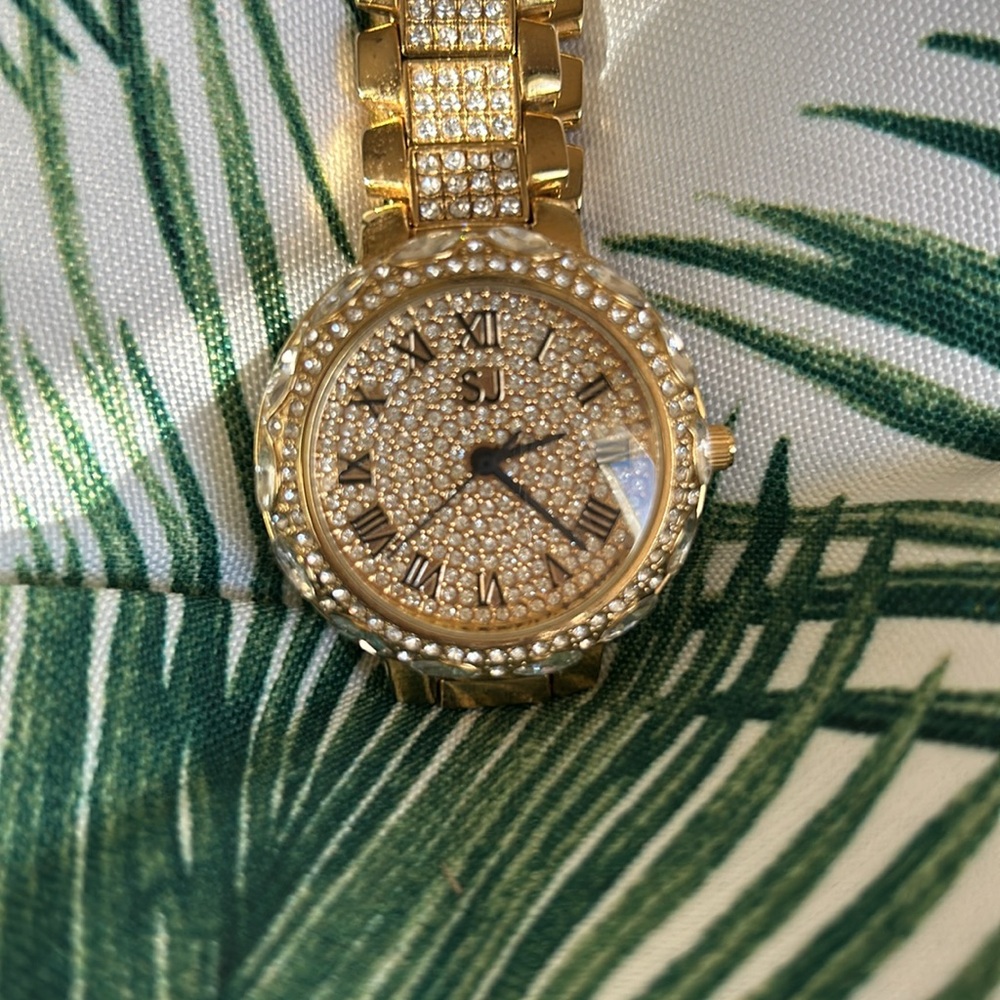 Gold Watch - Picture 3 of 4
